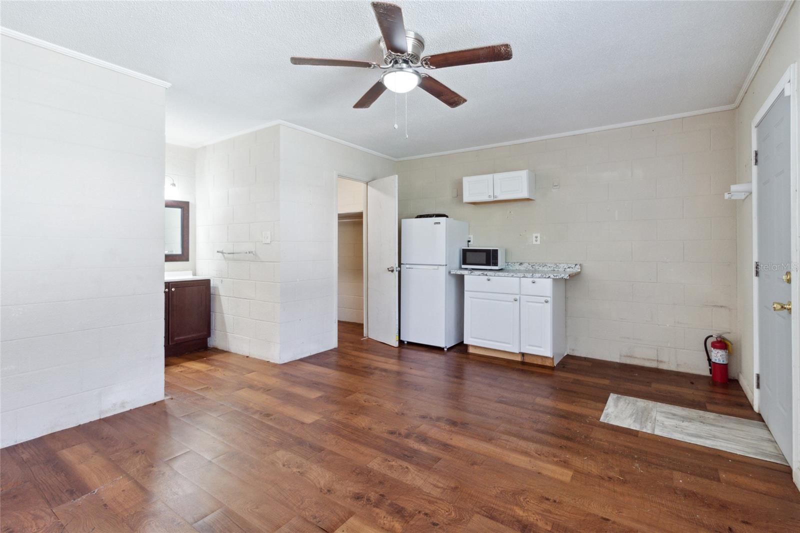 Image 42 of 81 For 649 Base Street