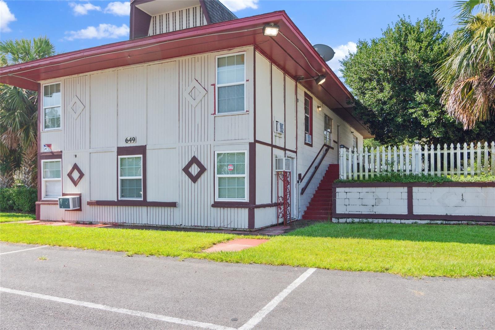 Image 48 of 81 For 649 Base Street