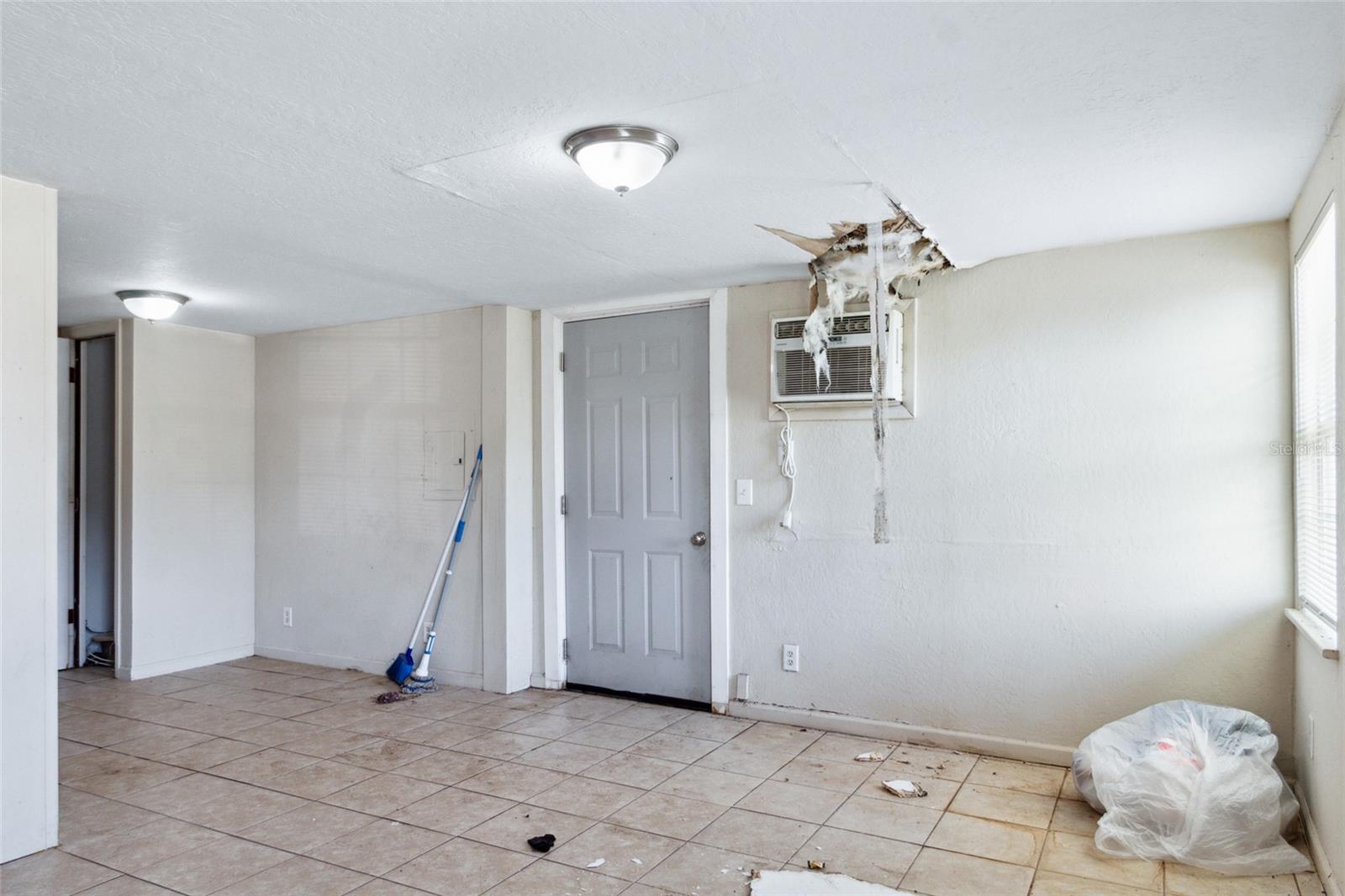 Image 51 of 81 For 649 Base Street