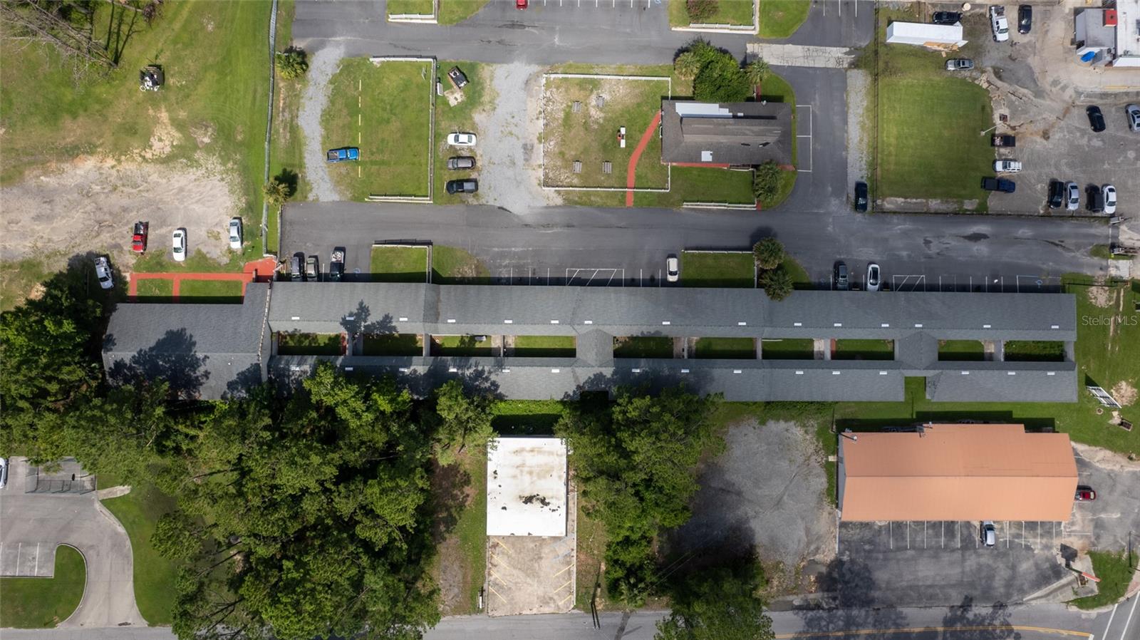 Image 7 of 81 For 649 Base Street