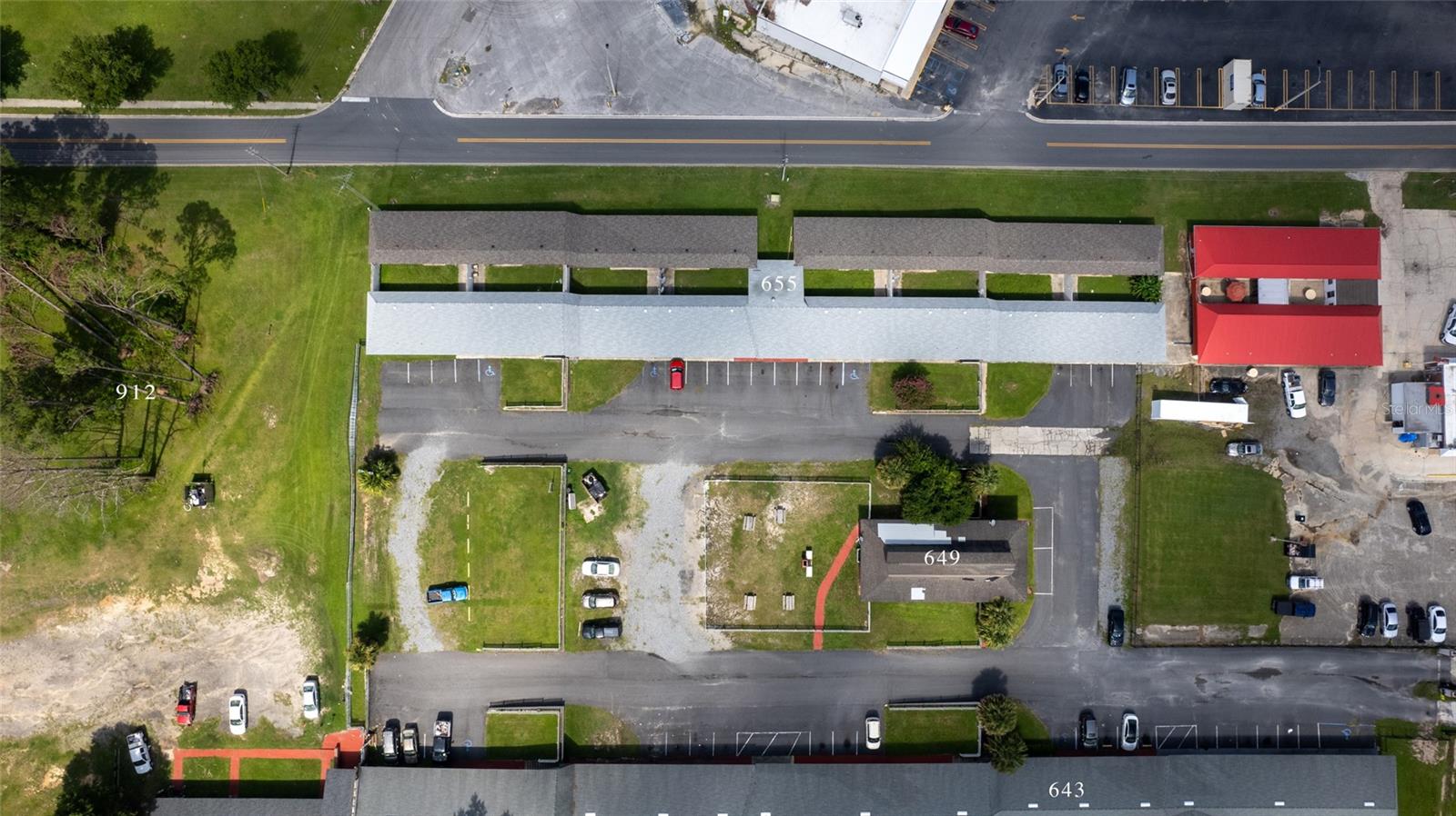 Image 8 of 81 For 649 Base Street