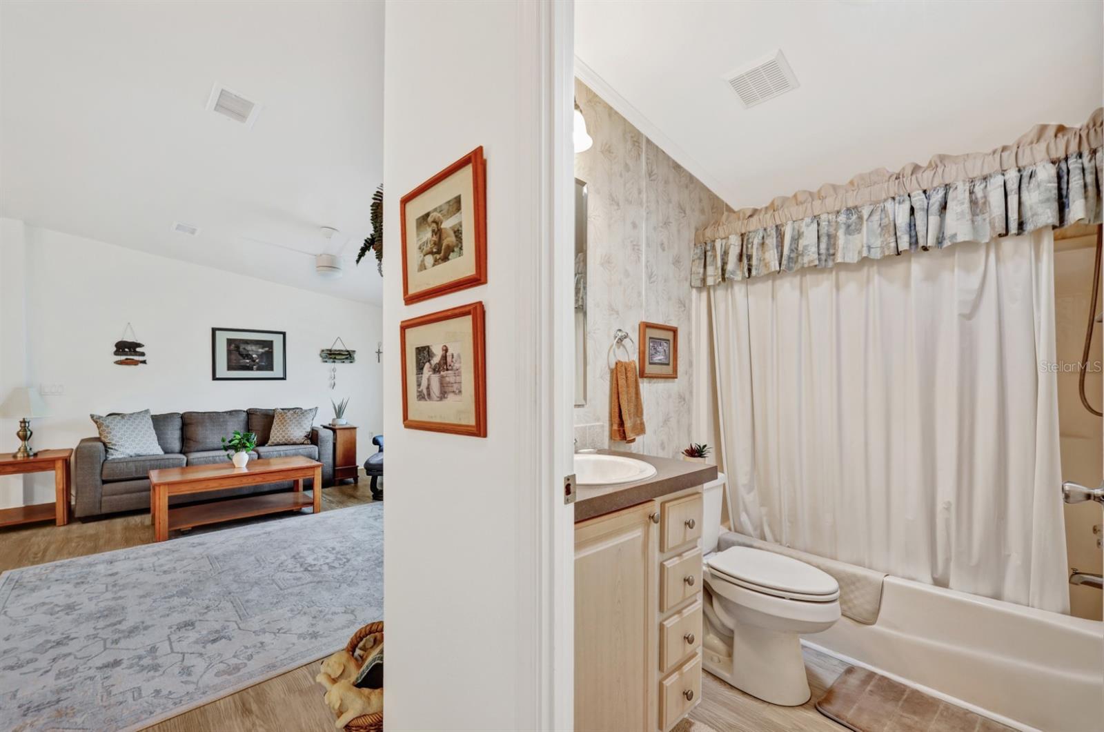 Image 16 of 38 For 1000 Kings Highway 476