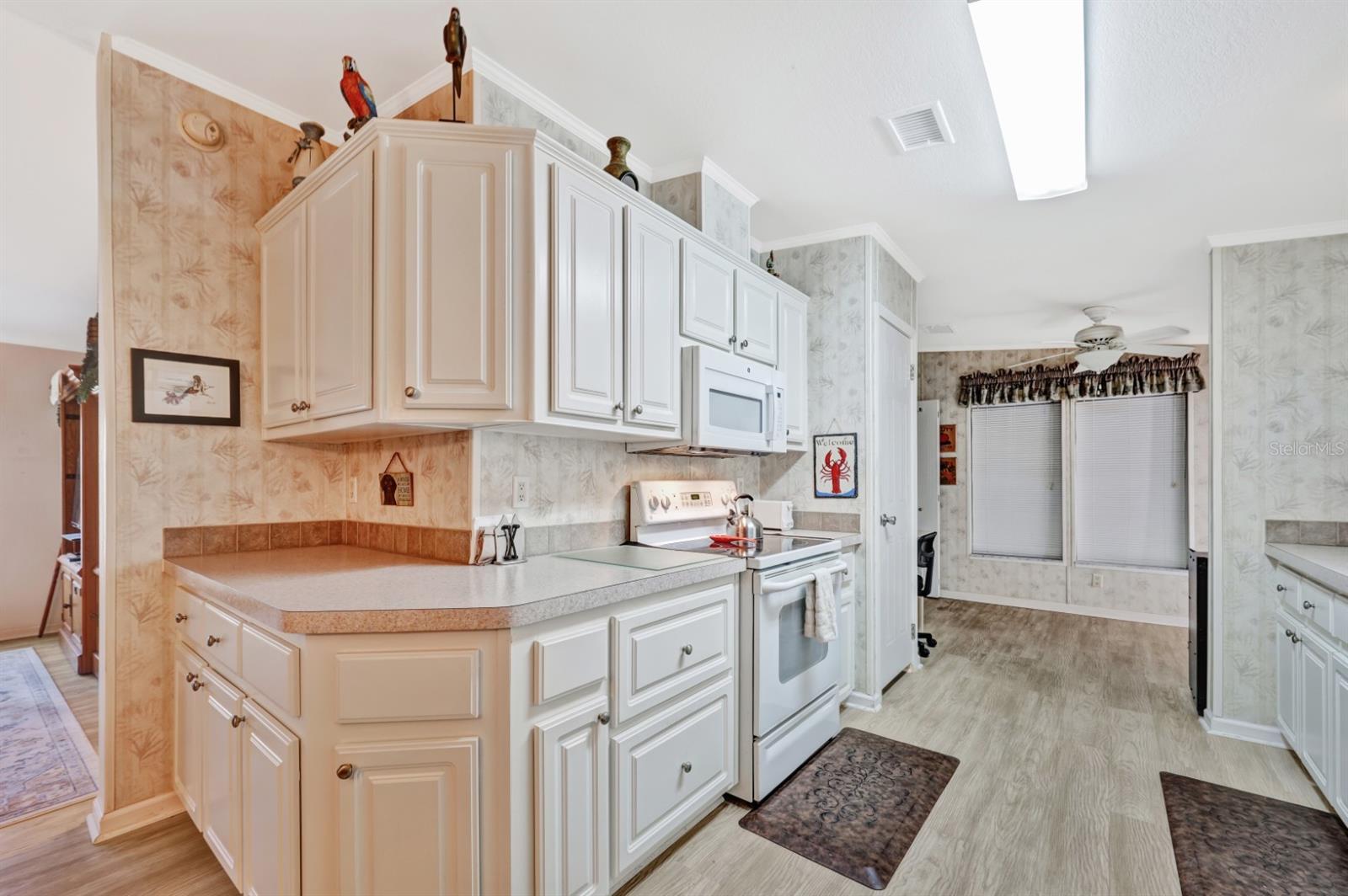 Image 18 of 38 For 1000 Kings Highway 476