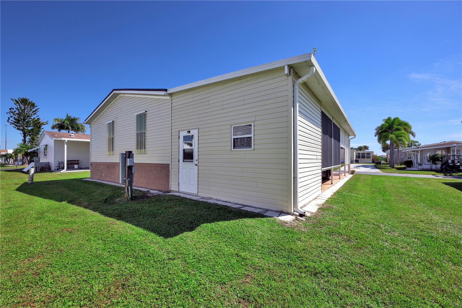 Image 25 of 38 For 1000 Kings Highway 476