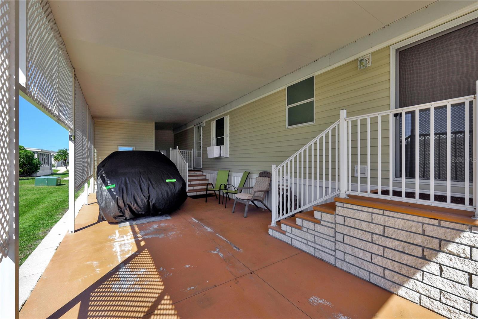 Image 4 of 38 For 1000 Kings Highway 476