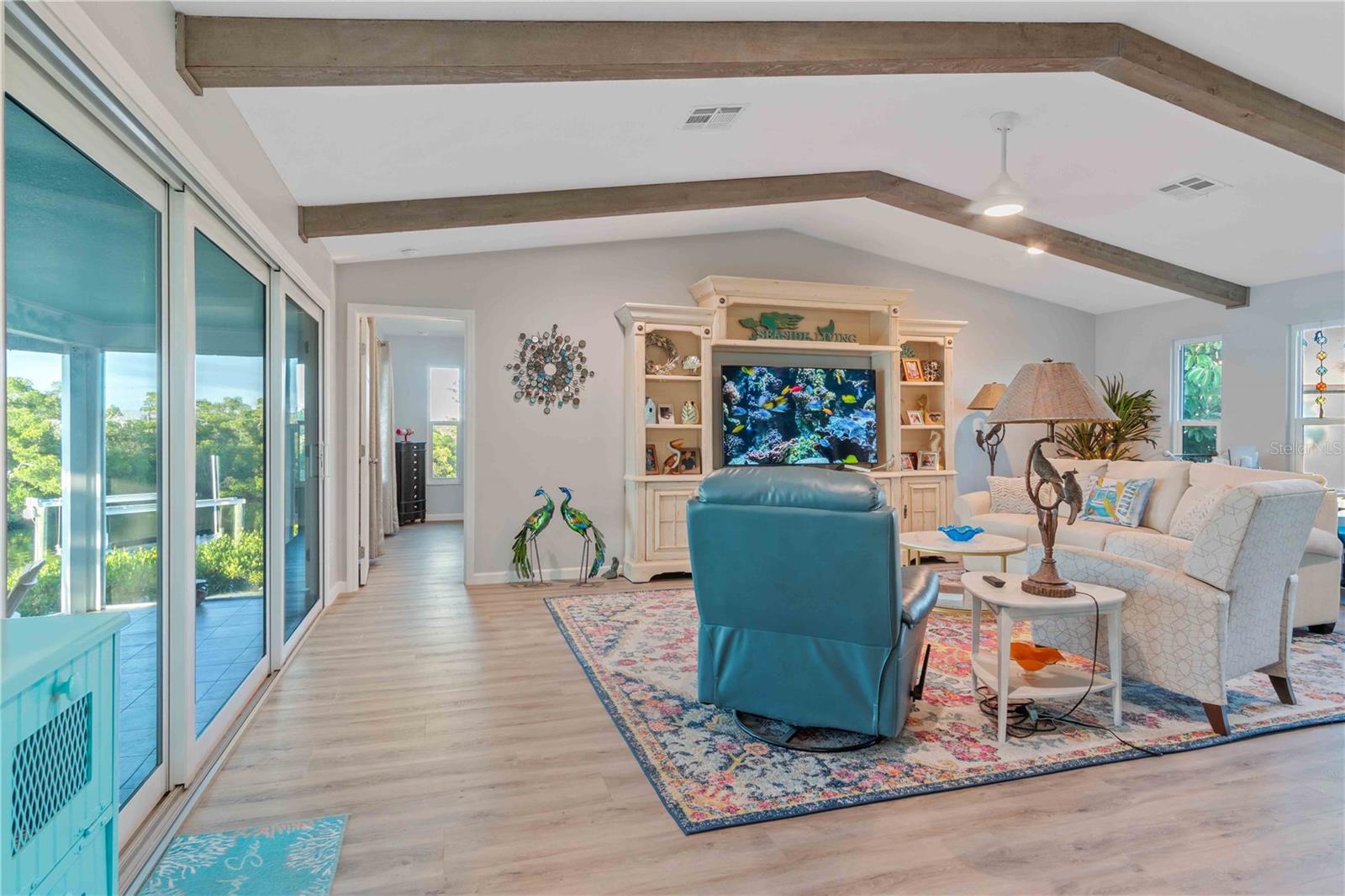 Image 21 of 100 For 10428 Marion Street