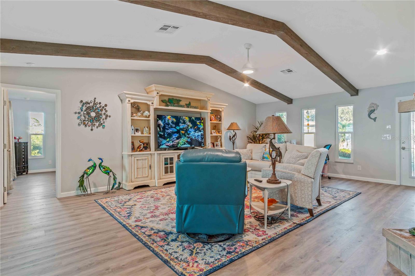 Image 22 of 100 For 10428 Marion Street