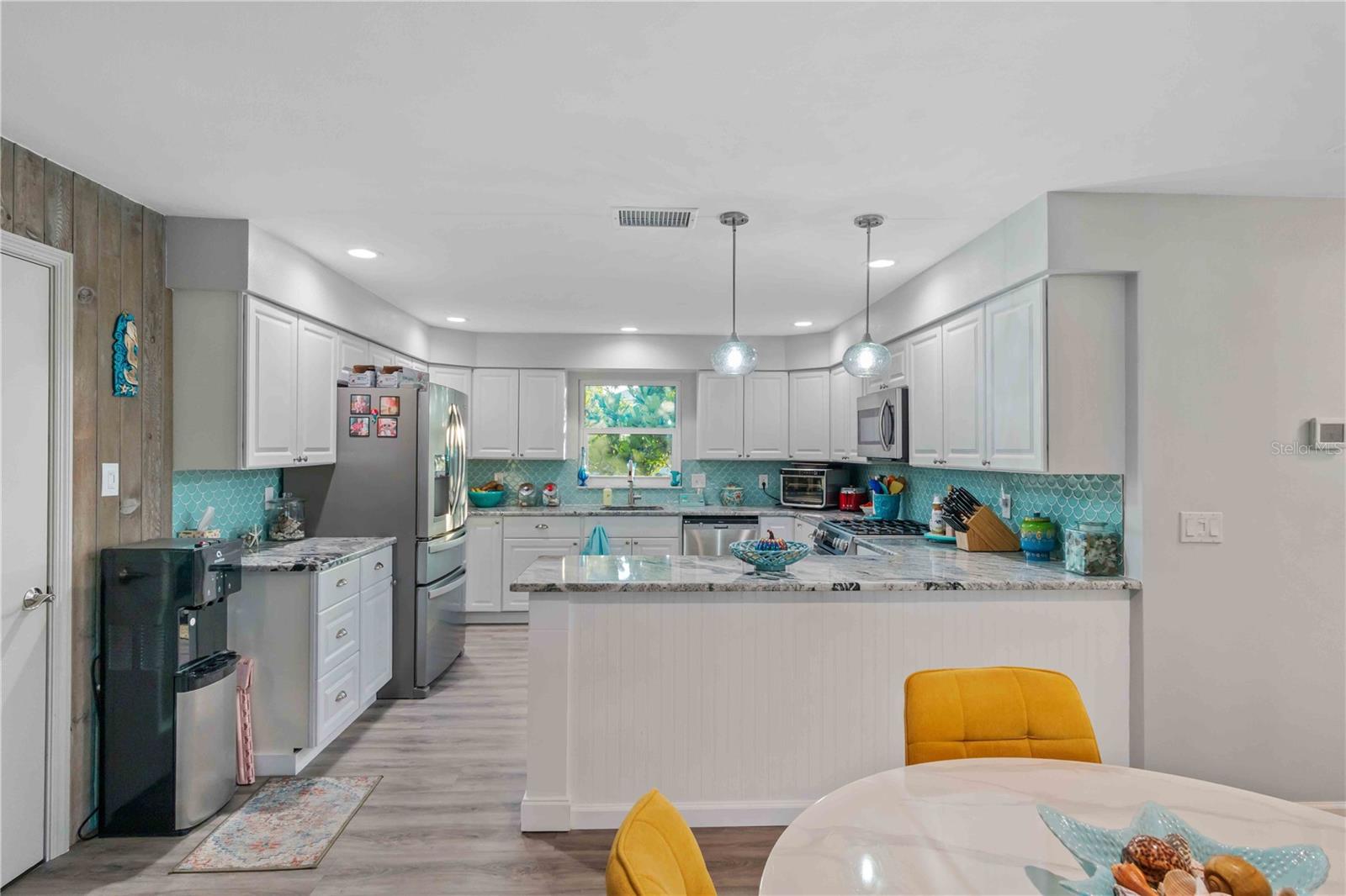 Image 28 of 100 For 10428 Marion Street