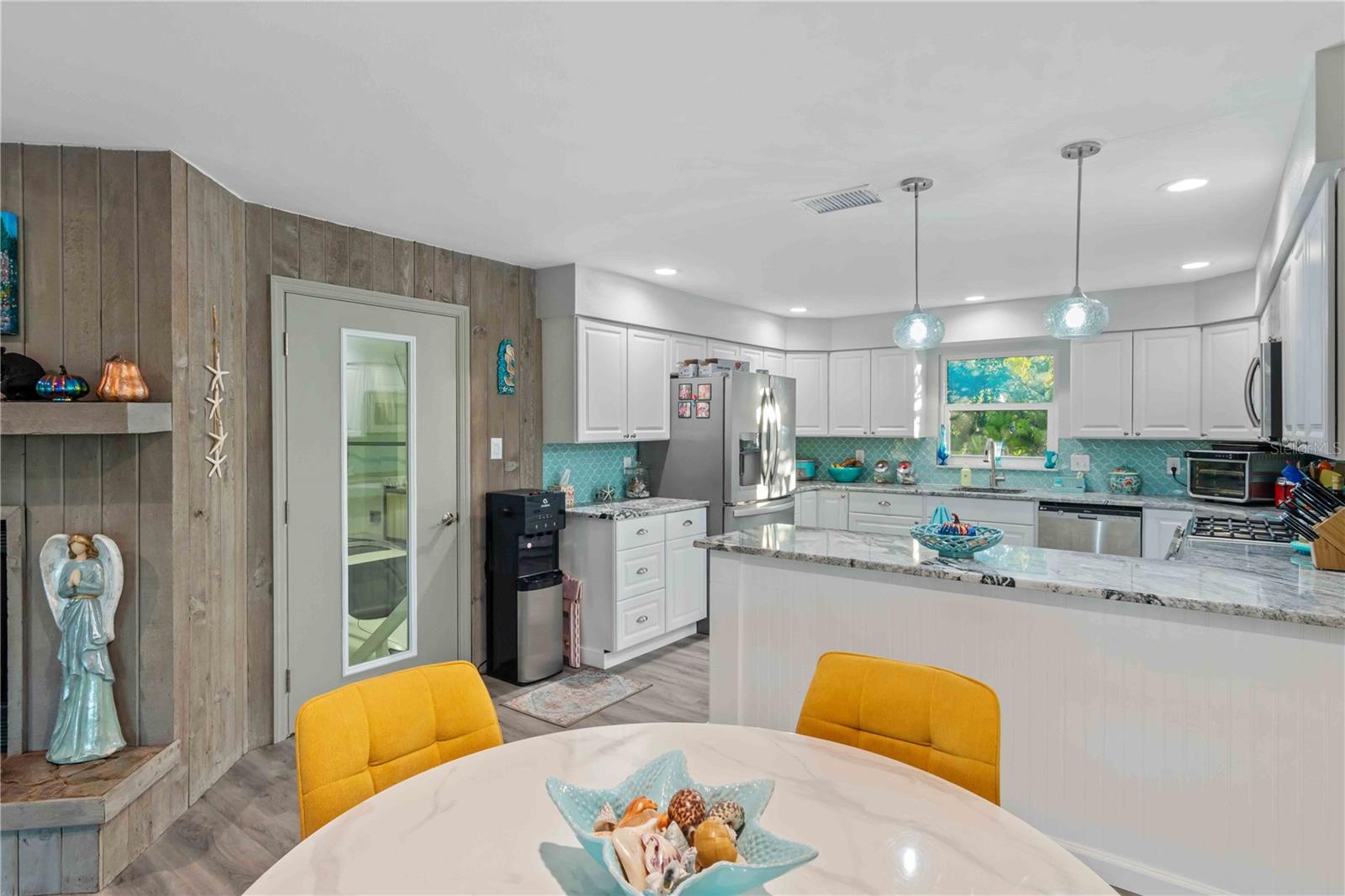 Image 29 of 100 For 10428 Marion Street