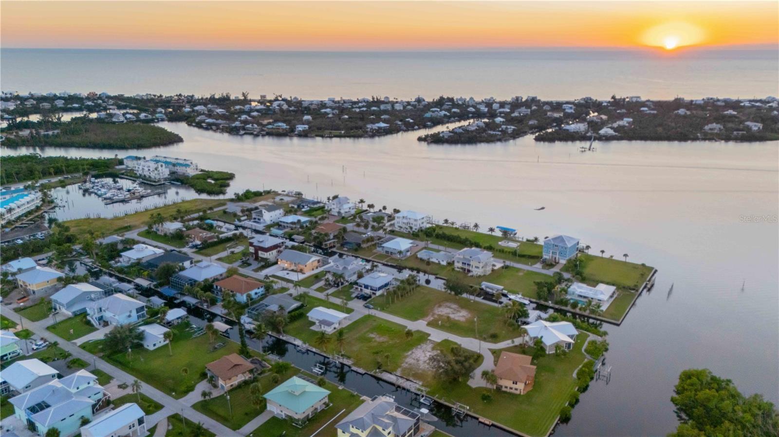 Image 4 of 100 For 10428 Marion Street