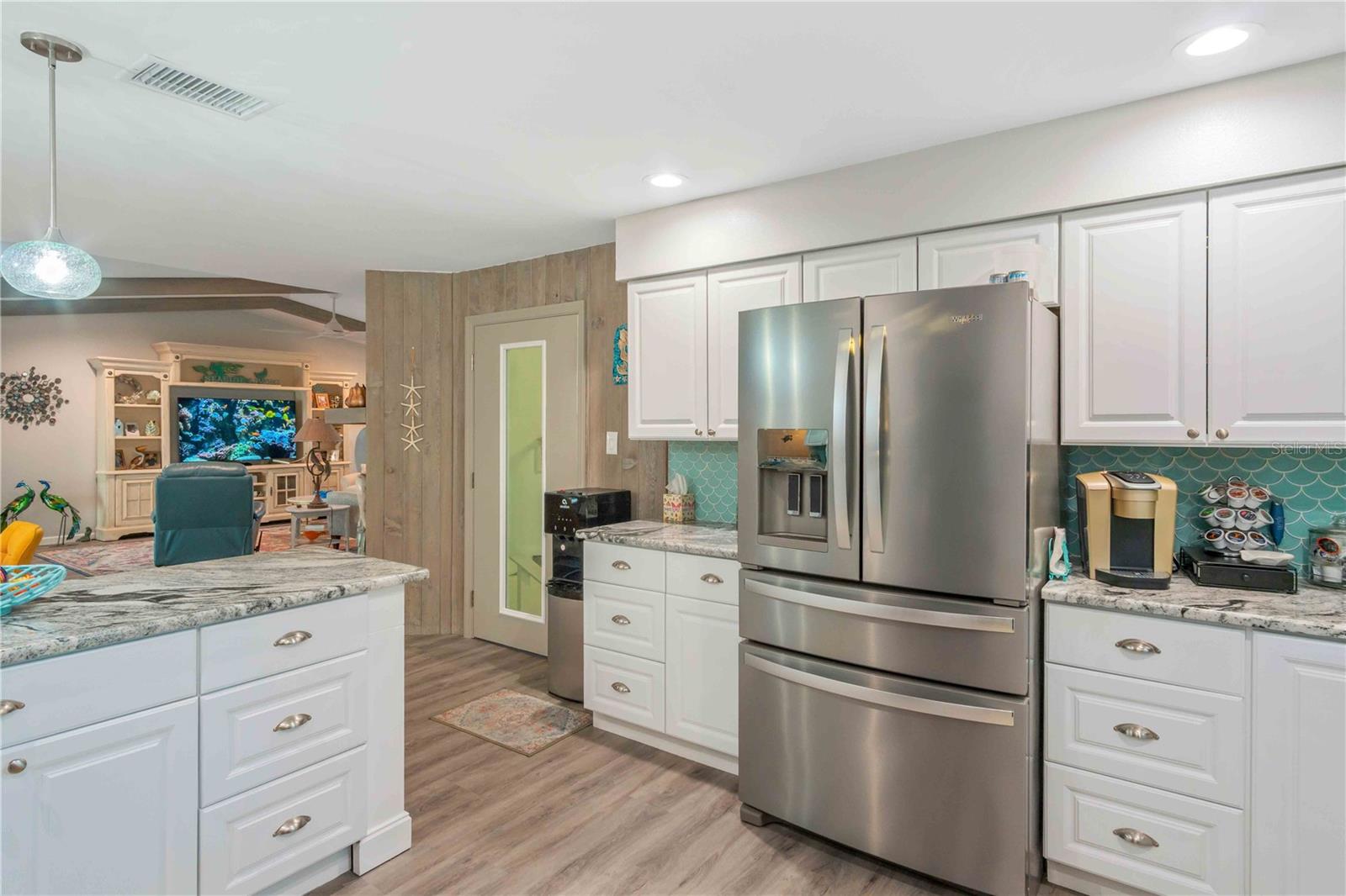 Image 41 of 100 For 10428 Marion Street