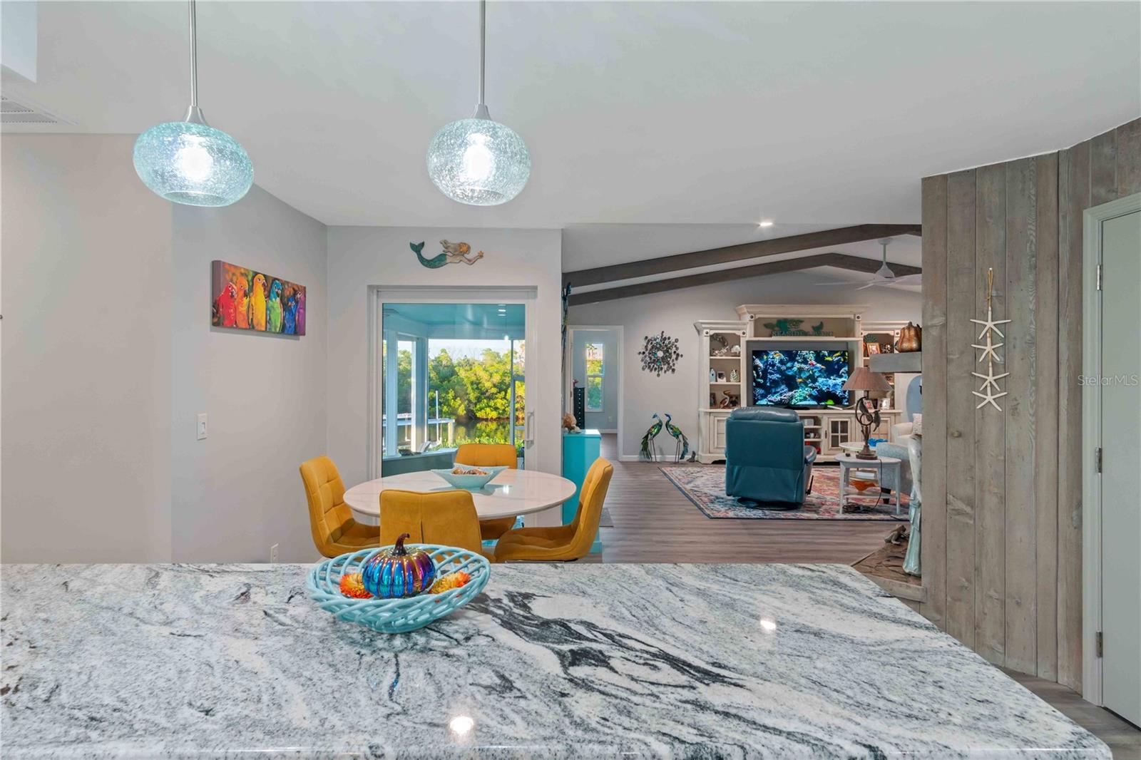 Image 42 of 100 For 10428 Marion Street