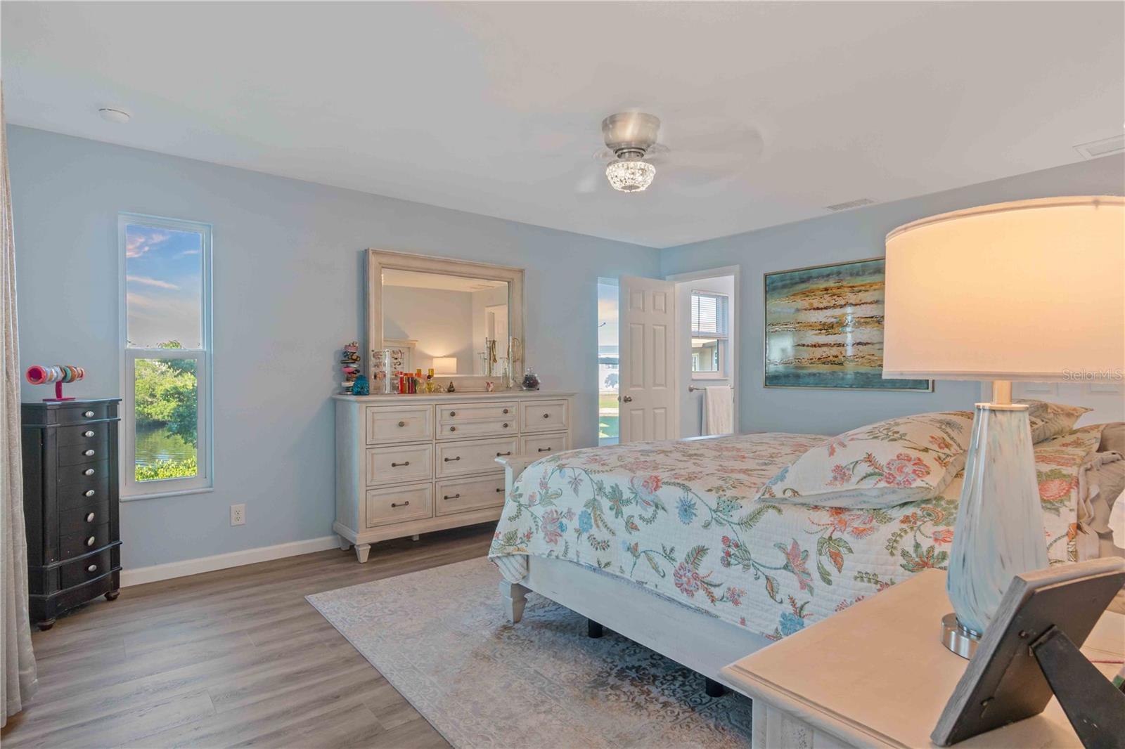 Image 45 of 100 For 10428 Marion Street