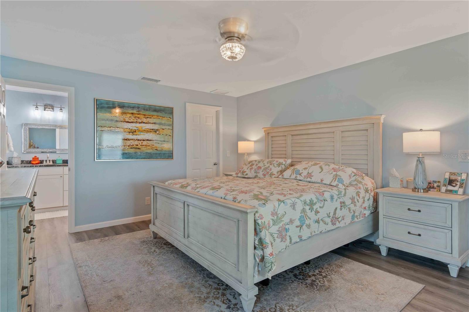 Image 47 of 100 For 10428 Marion Street