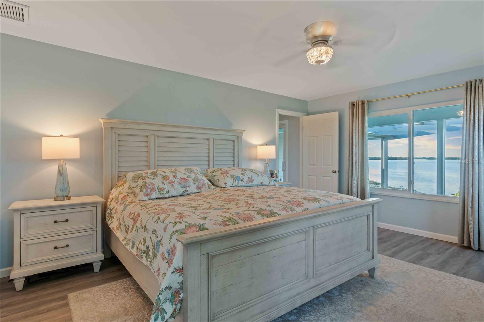 Image 49 of 100 For 10428 Marion Street