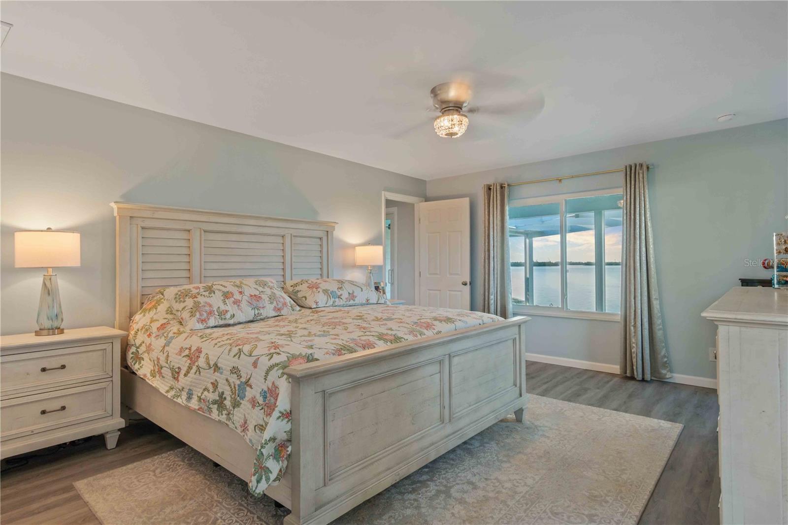 Image 52 of 100 For 10428 Marion Street