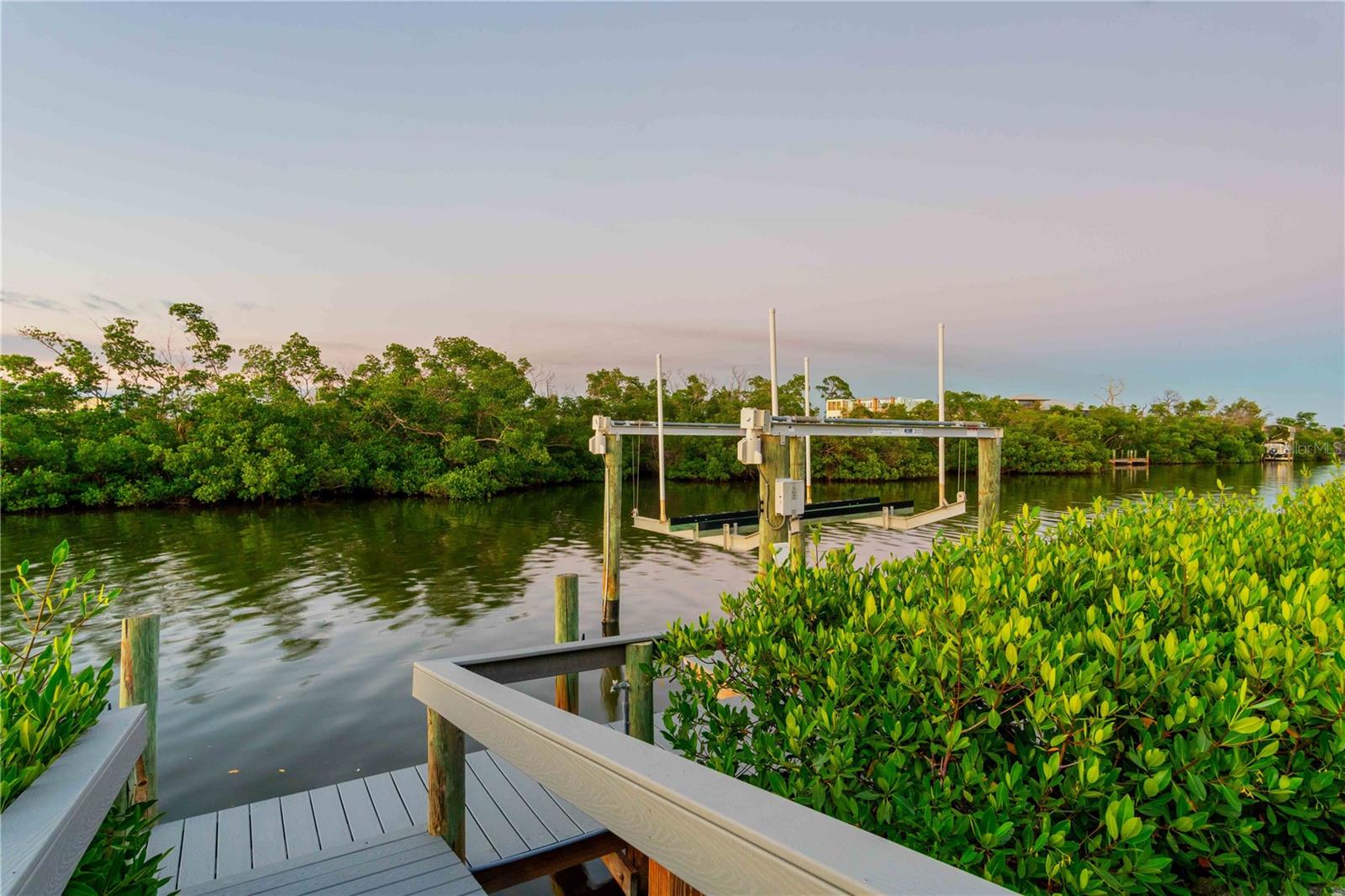 Image 69 of 100 For 10428 Marion Street