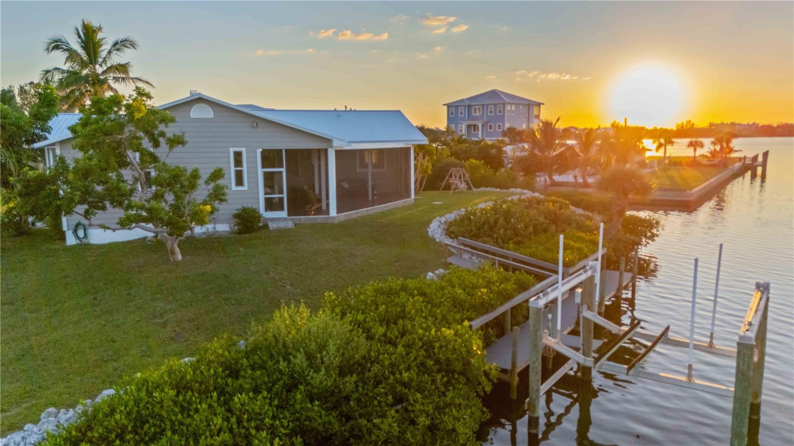 Image 7 of 100 For 10428 Marion Street