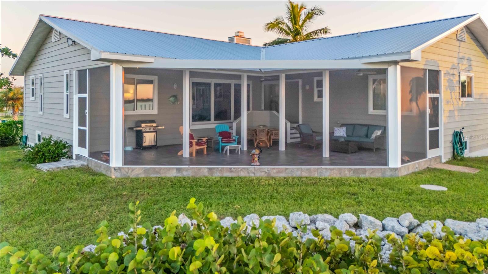 Image 8 of 100 For 10428 Marion Street