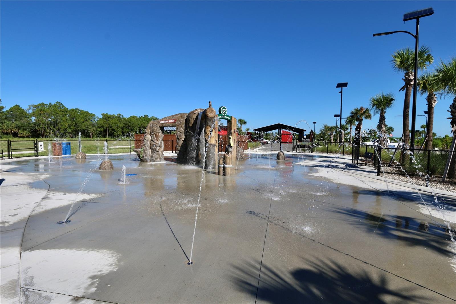 Image 18 of 21 For 17876 Woodland Court