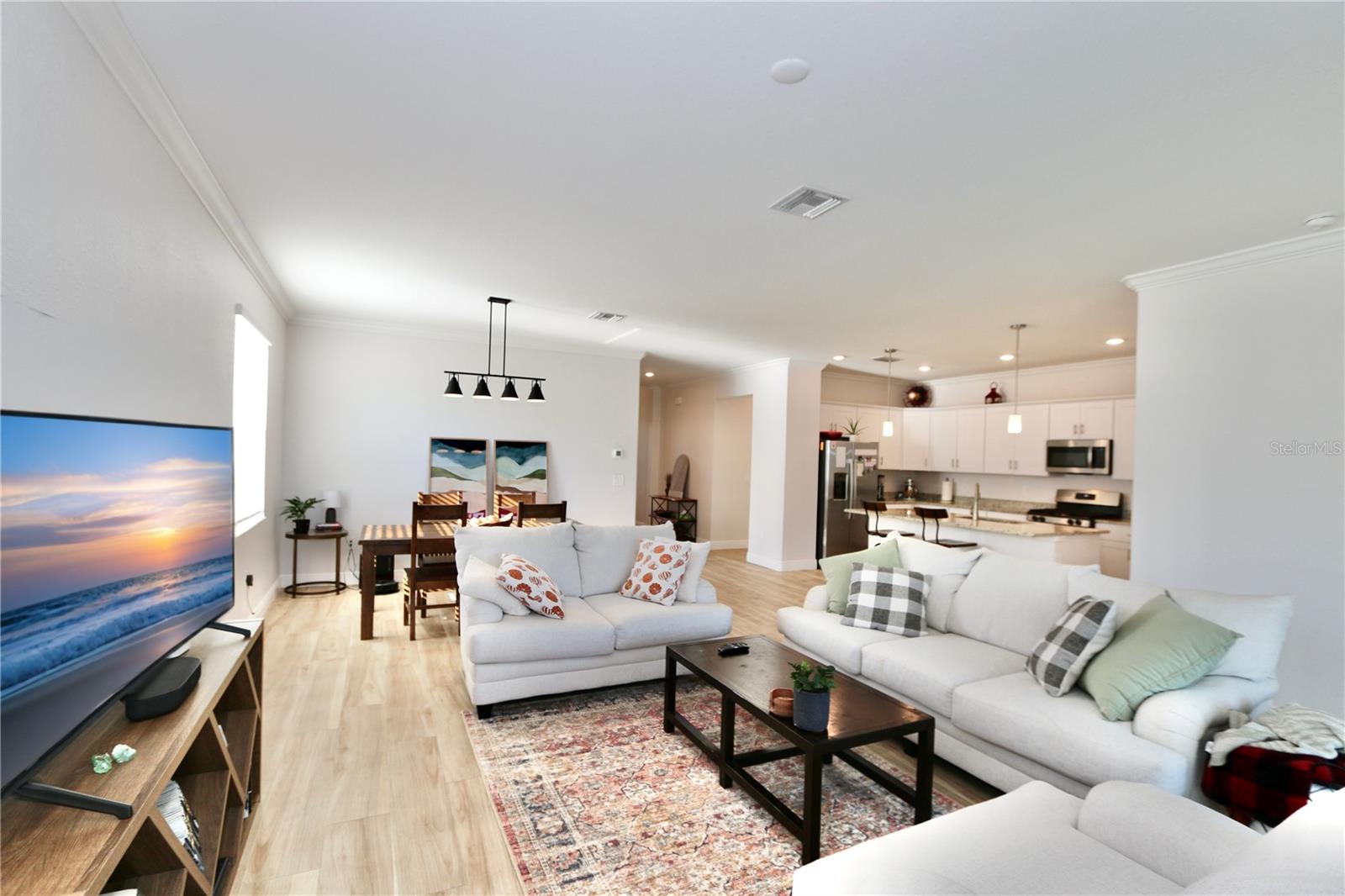 Image 2 of 21 For 17876 Woodland Court