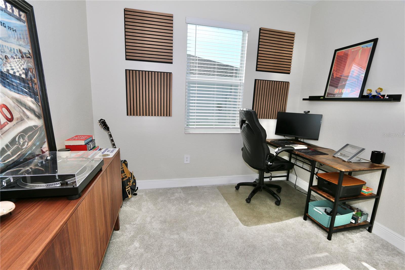 Image 5 of 21 For 17876 Woodland Court