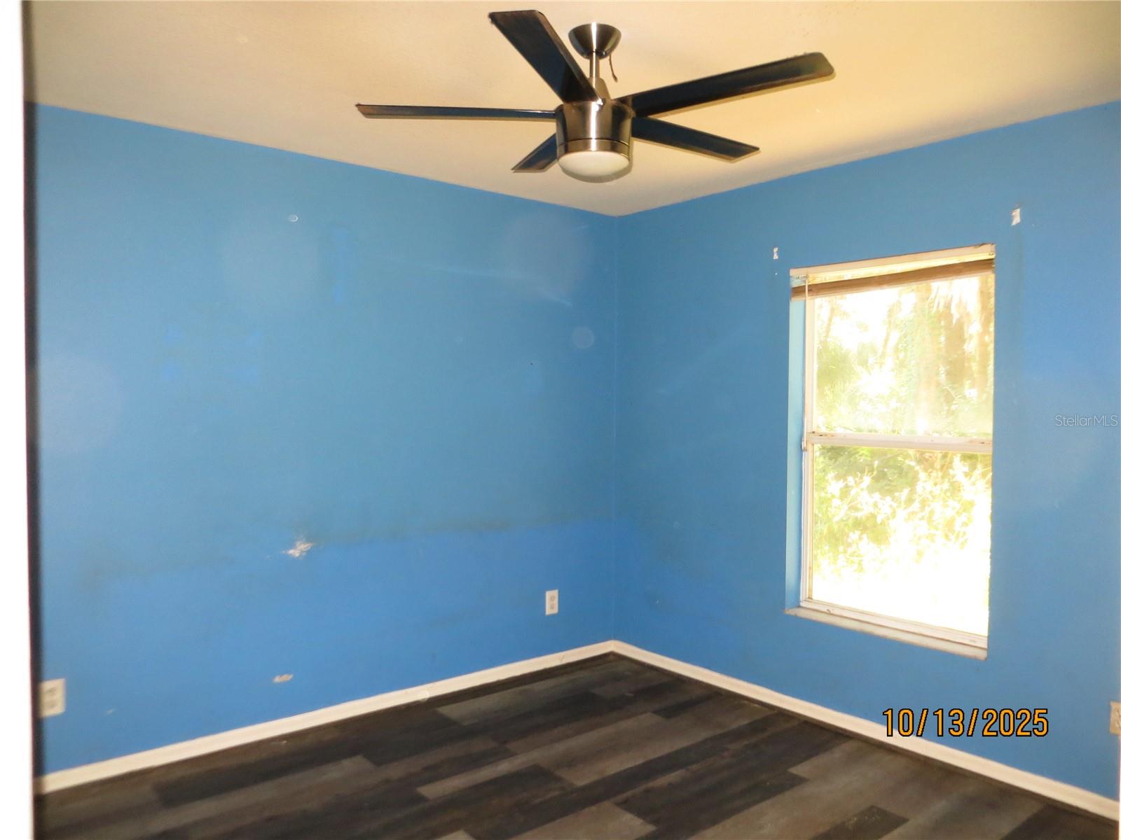 Listing photo id 12 for 3554 Penelope Terrace