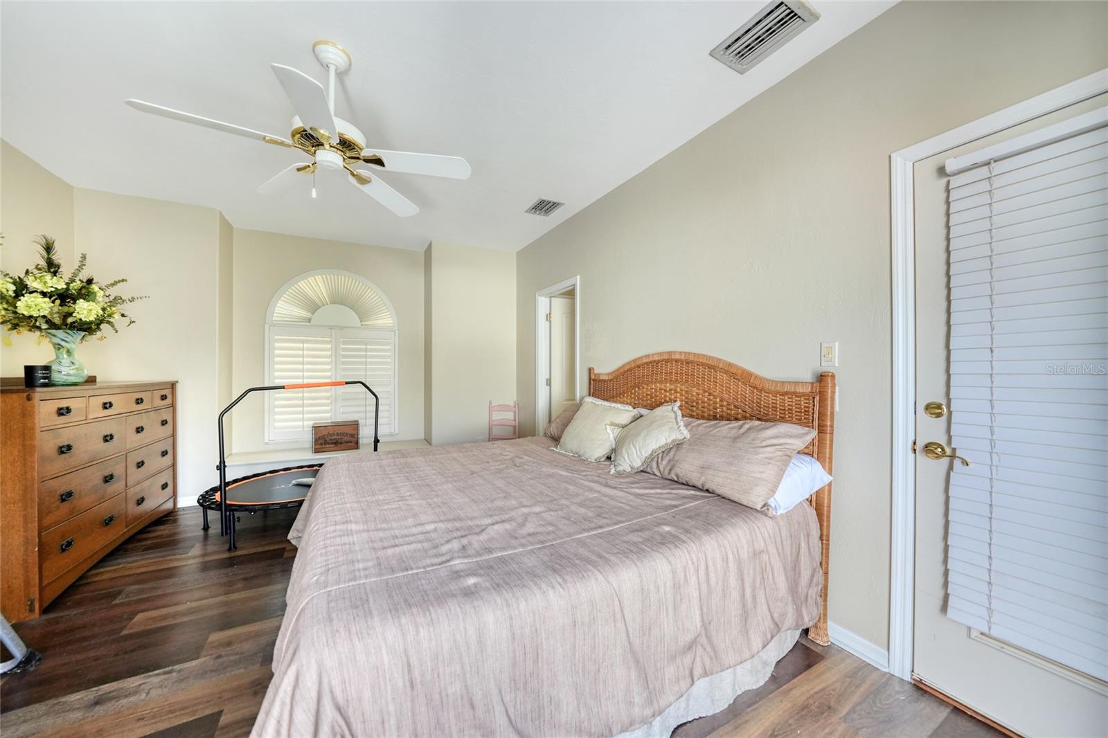 Image 26 of 32 For 26089 Templar Lane