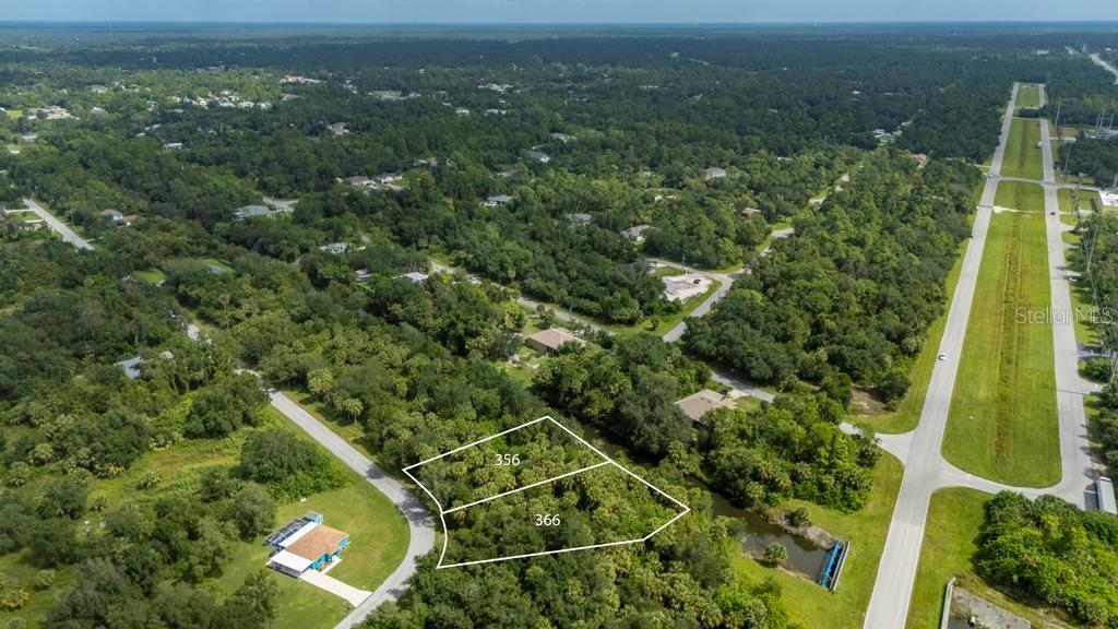 Image 3 of 4 For 356 & 366 Ferdon Cr. Circle