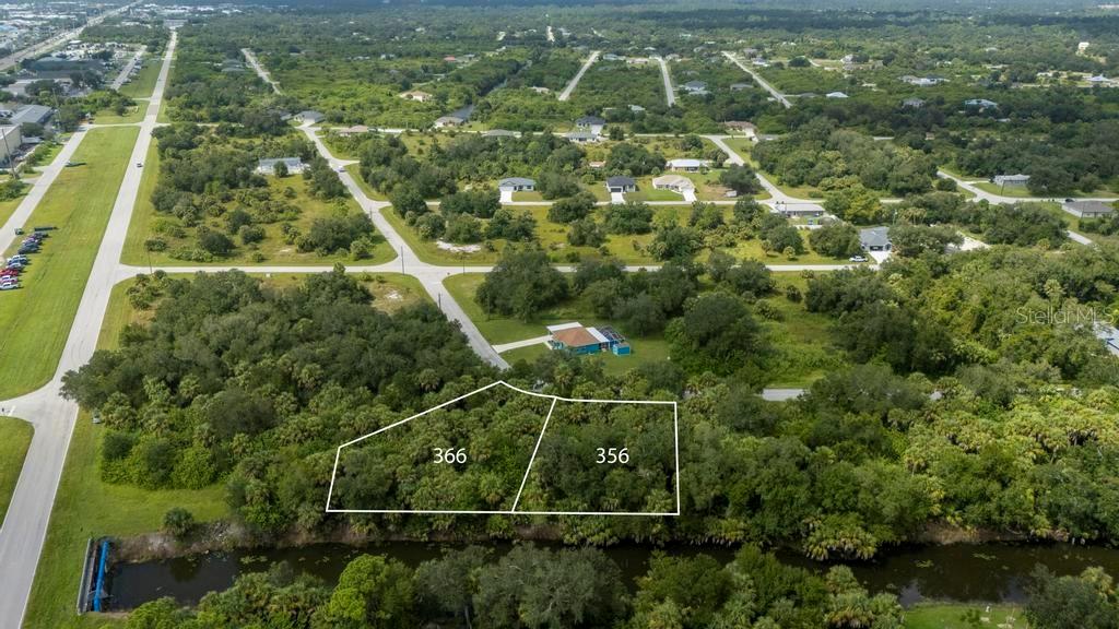 Image 4 of 4 For 356 & 366 Ferdon Cr. Circle