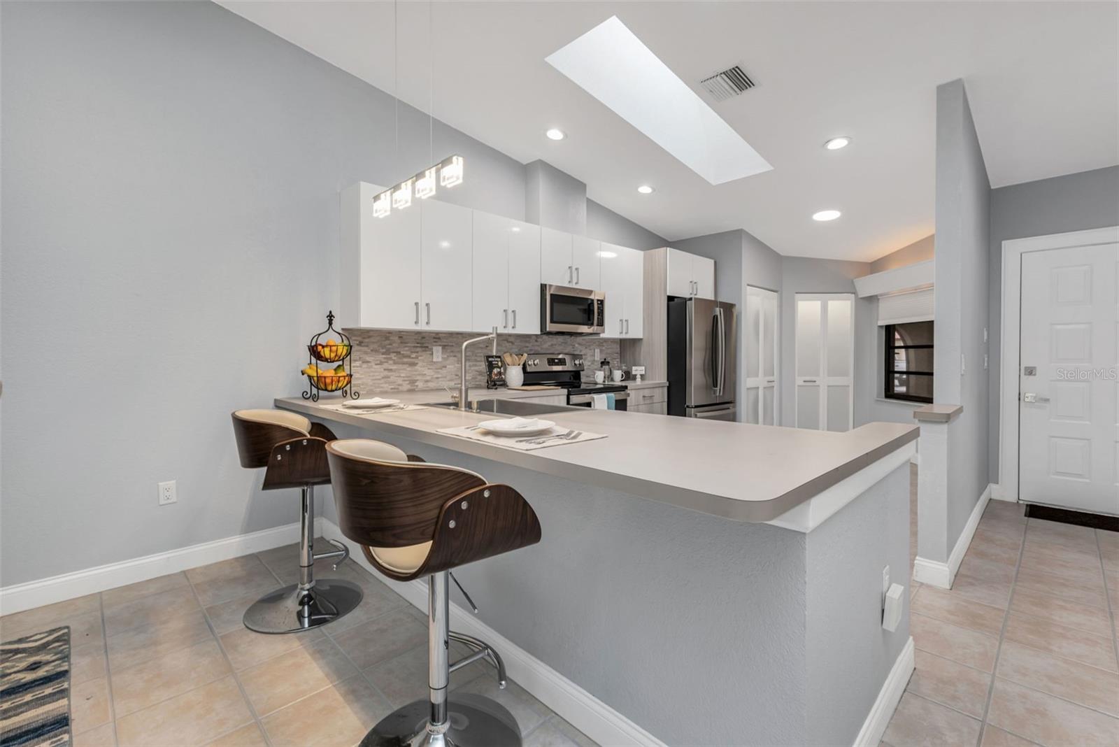 Image 12 of 42 For 3830 Bal Harbor Boulevard 9