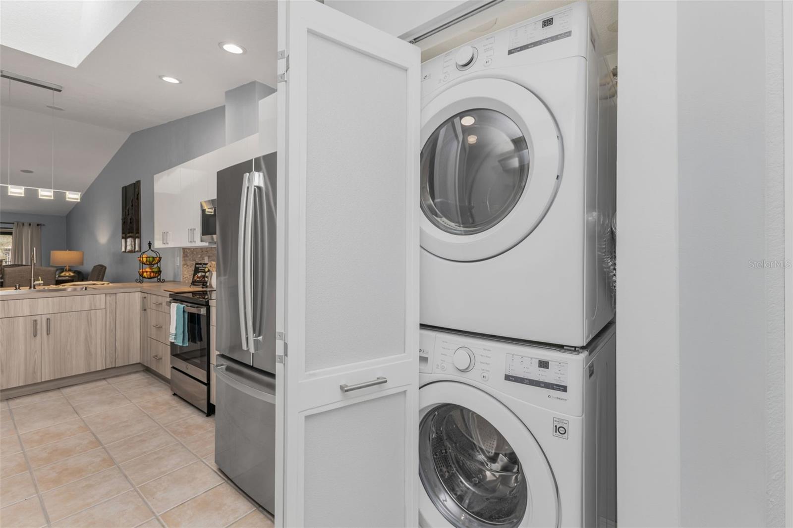 Image 9 of 42 For 3830 Bal Harbor Boulevard 9