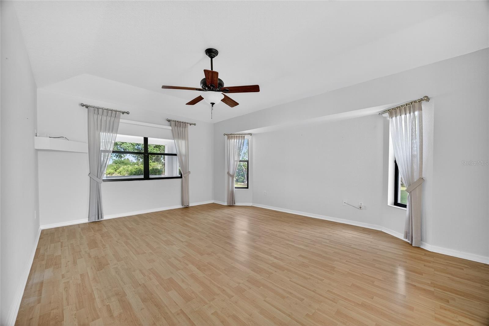 Image 14 of 39 For 17200 River Ranch Court