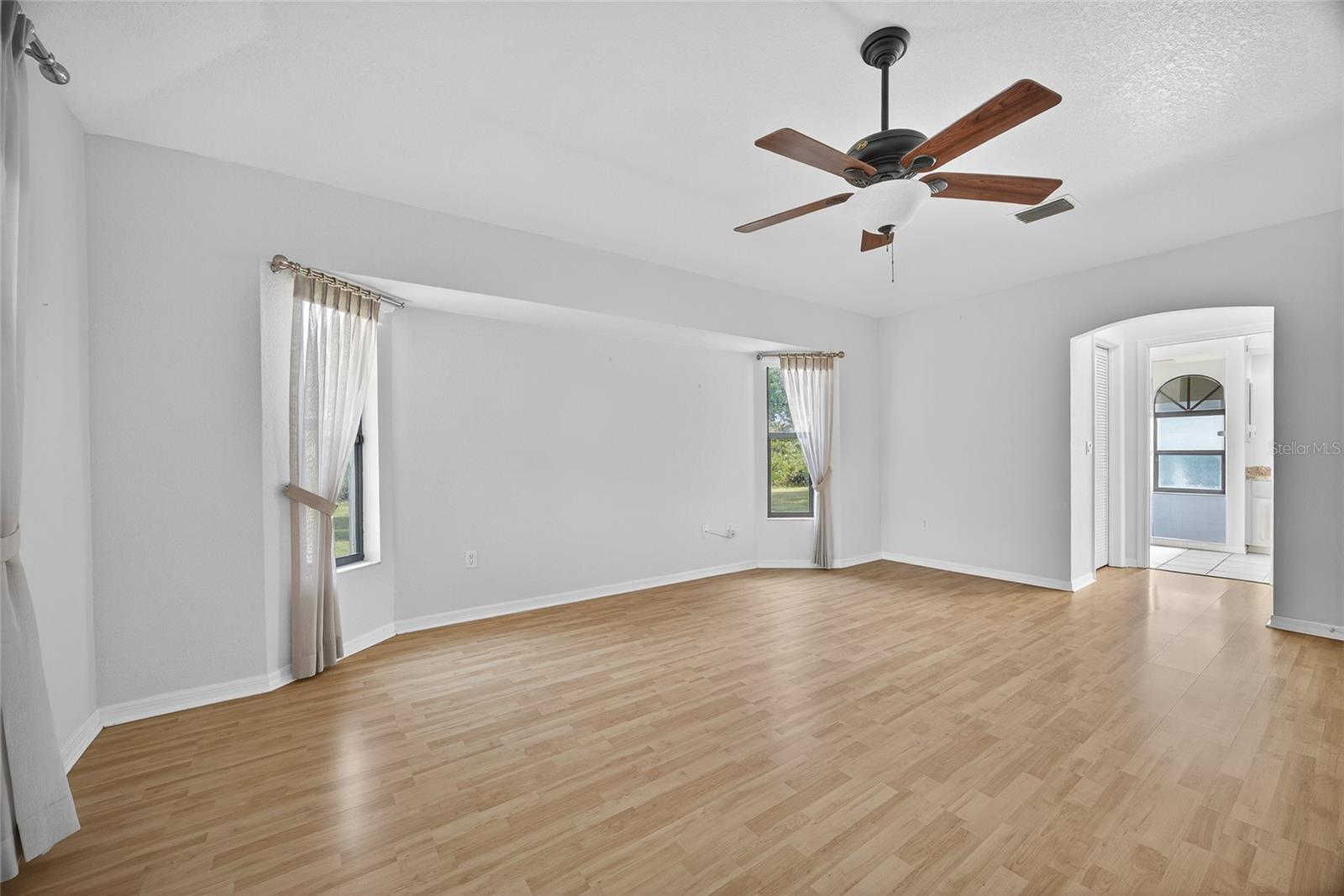 Image 15 of 39 For 17200 River Ranch Court