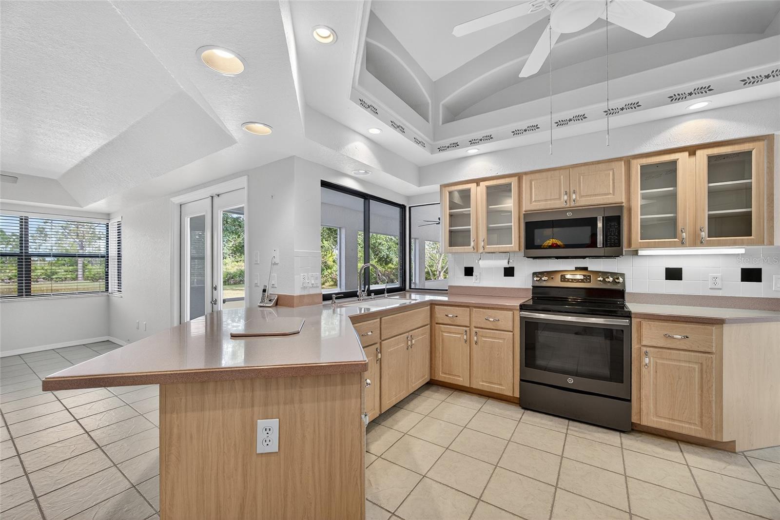 Image 9 of 39 For 17200 River Ranch Court