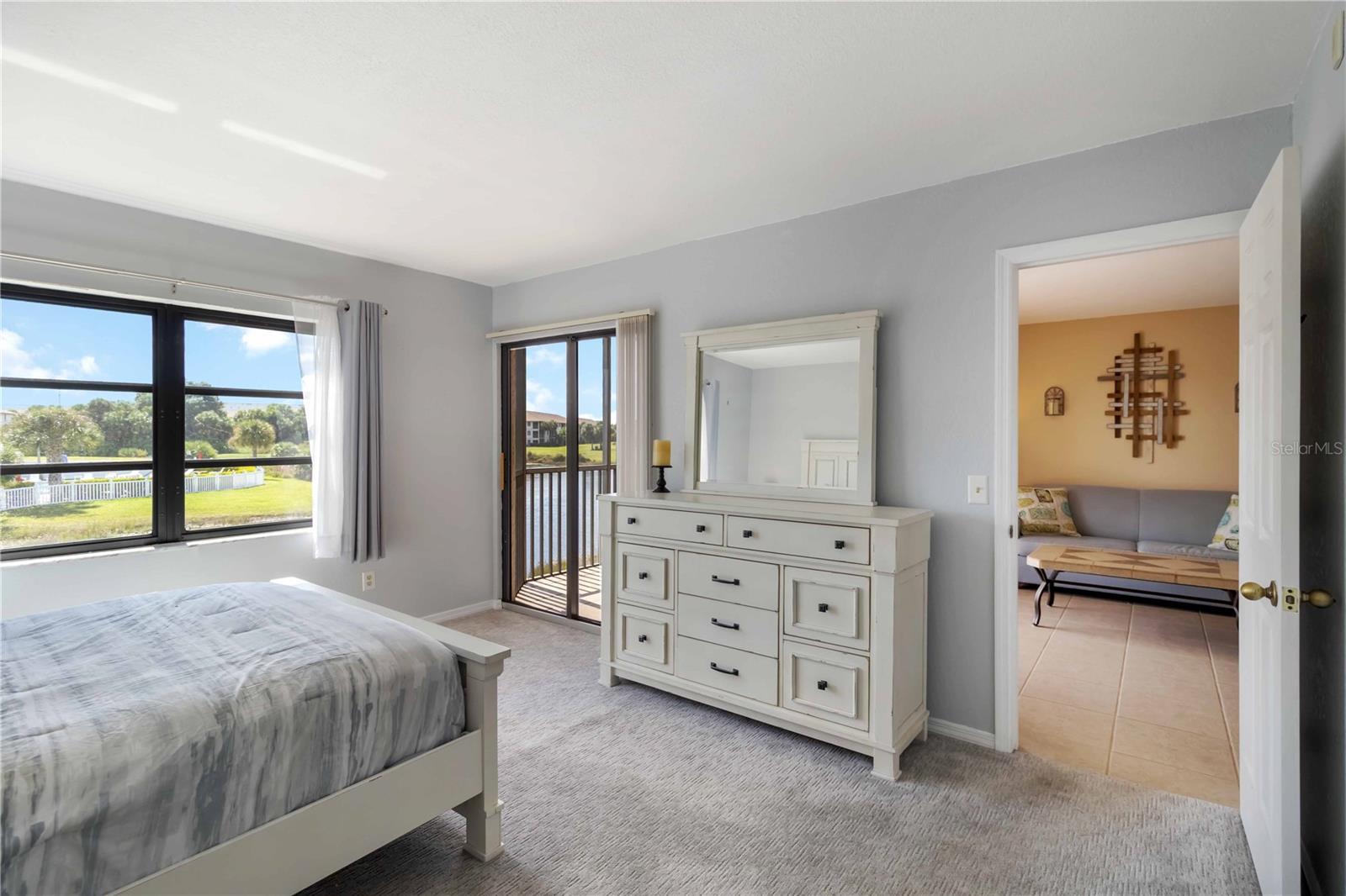 Image 16 of 34 For 175 Kings Highway 1022