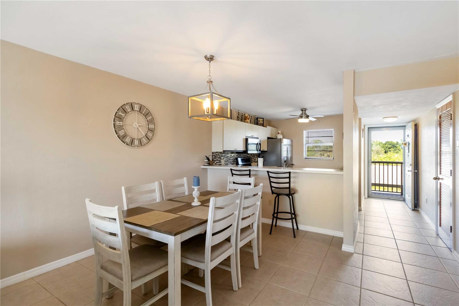 Image 9 of 34 For 175 Kings Highway 1022