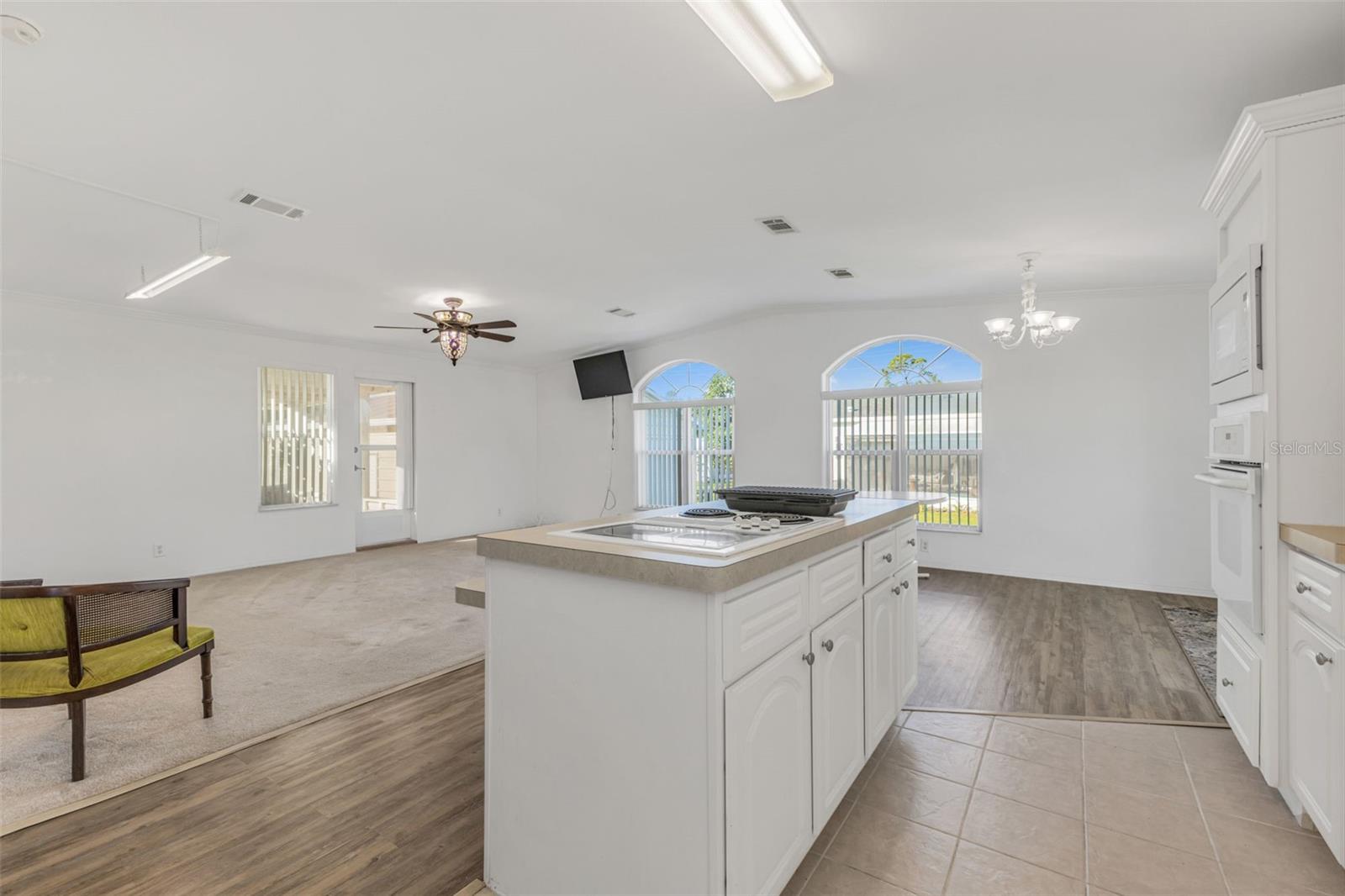 Image 17 of 54 For 27980 Roanoke Circle