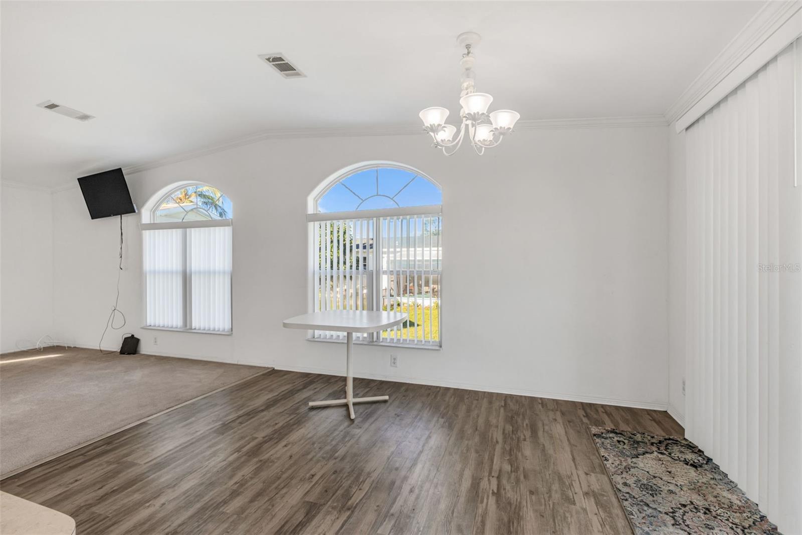 Image 18 of 54 For 27980 Roanoke Circle