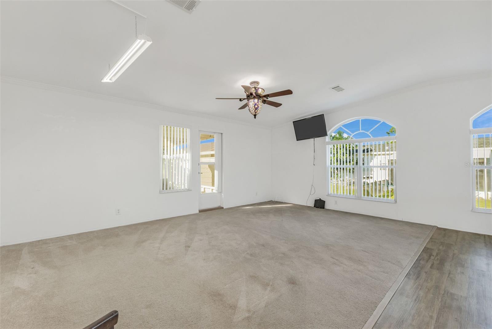 Image 5 of 54 For 27980 Roanoke Circle