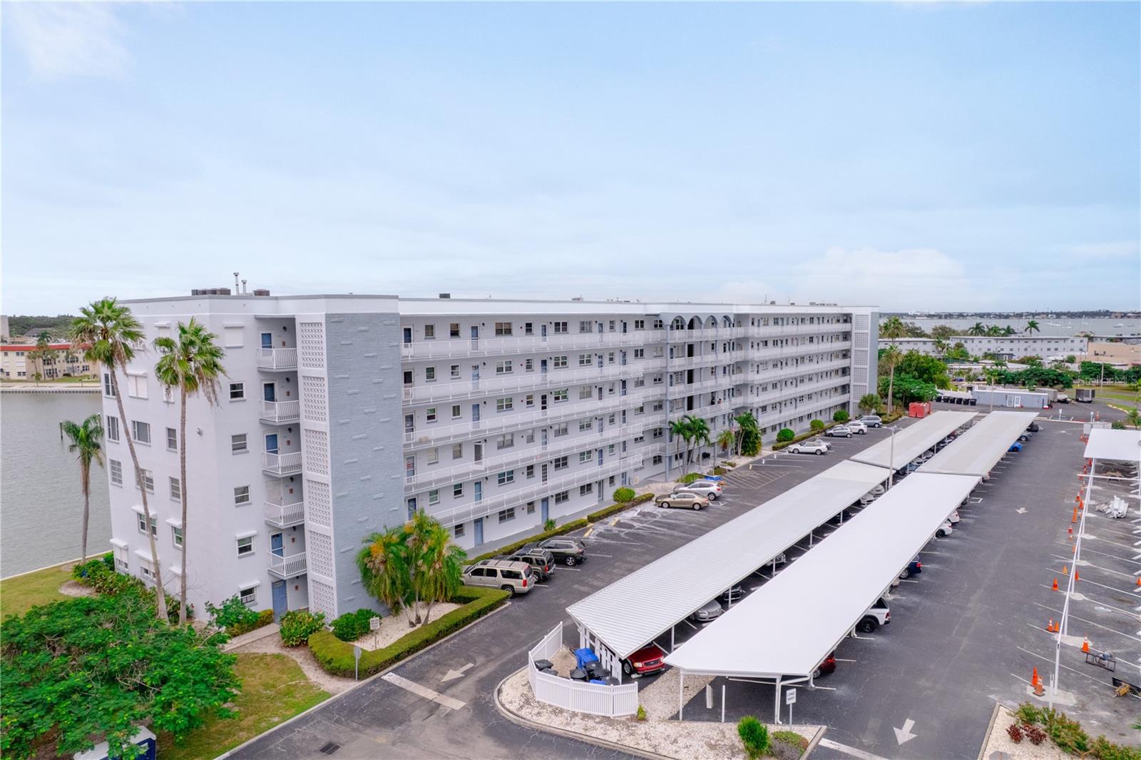 Image 2 of 30 For 5925 Shore Boulevard S 606