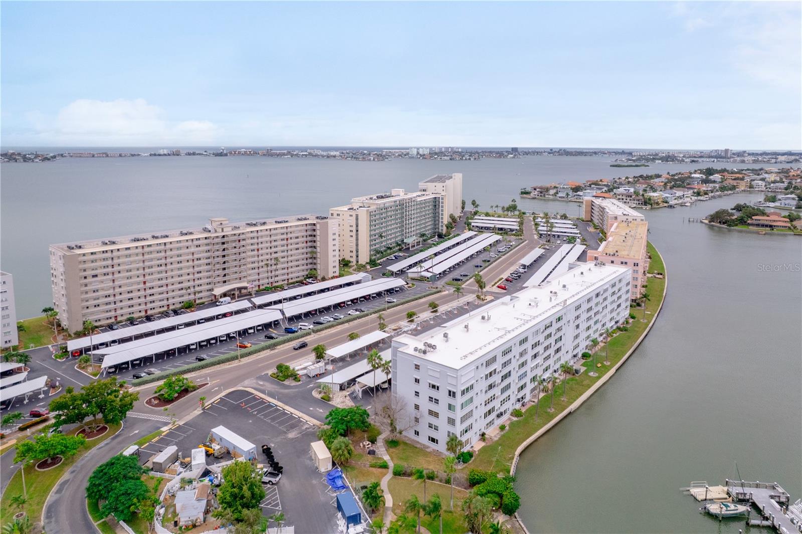 Image 28 of 30 For 5925 Shore Boulevard S 606