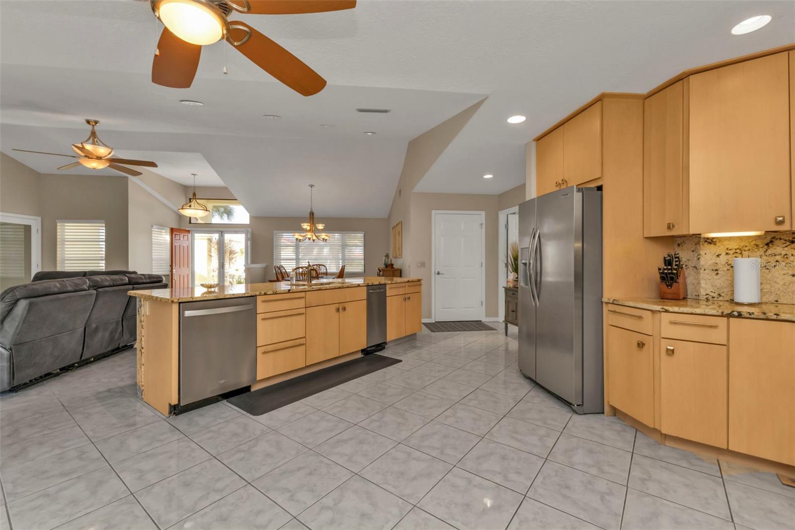 Image 19 of 77 For 4315 Cape Haze Drive