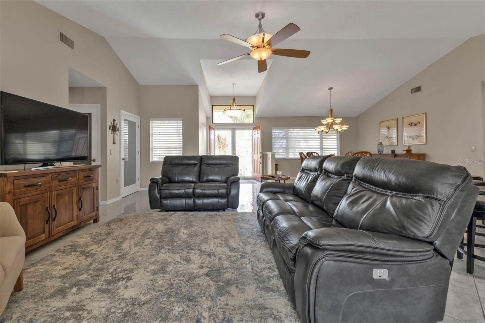Image 22 of 77 For 4315 Cape Haze Drive