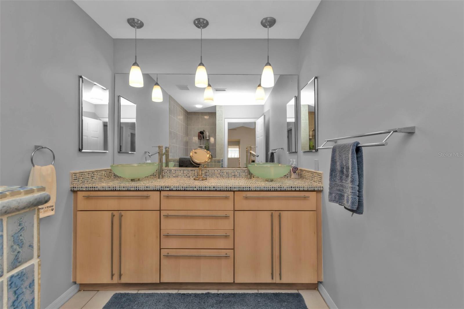 Image 35 of 77 For 4315 Cape Haze Drive