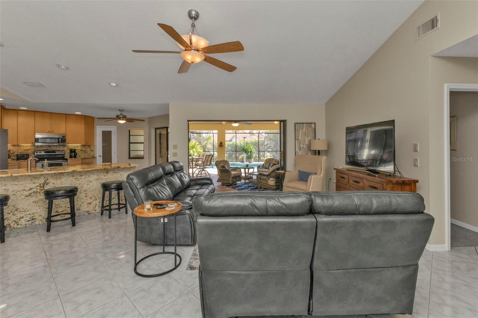 Image 7 of 77 For 4315 Cape Haze Drive
