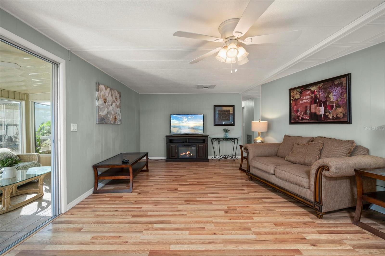 Image 12 of 56 For 1000 Kings Highway 480