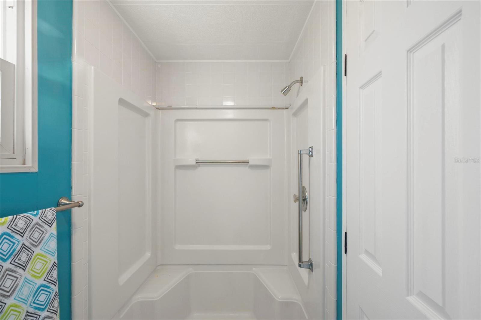 Image 22 of 56 For 1000 Kings Highway 480