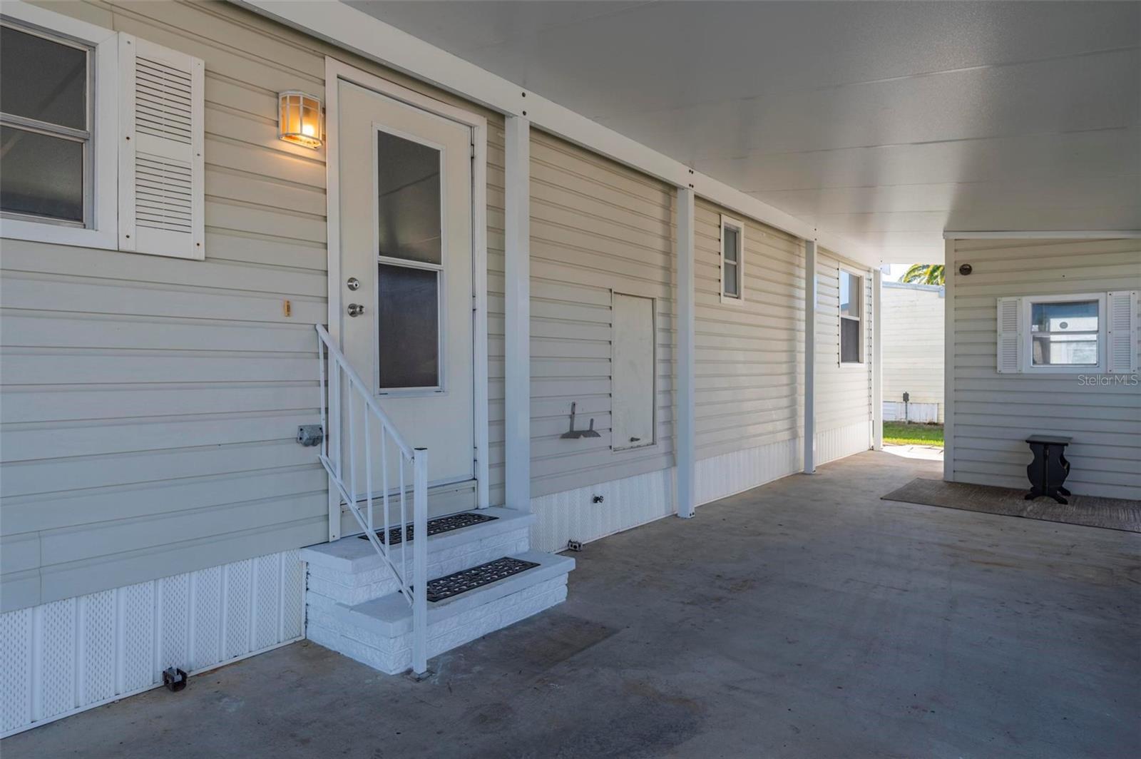 Image 3 of 56 For 1000 Kings Highway 480