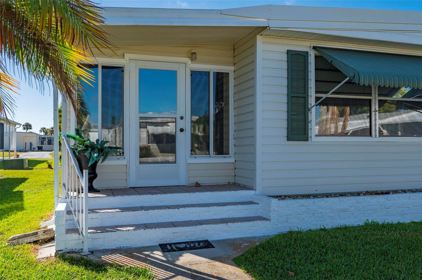 Image 31 of 56 For 1000 Kings Highway 480